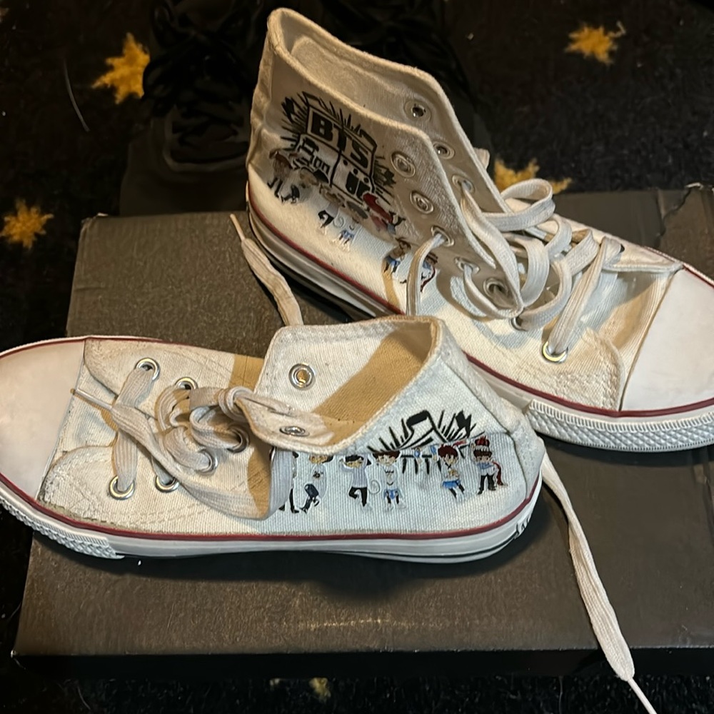 BTS converse like shoes